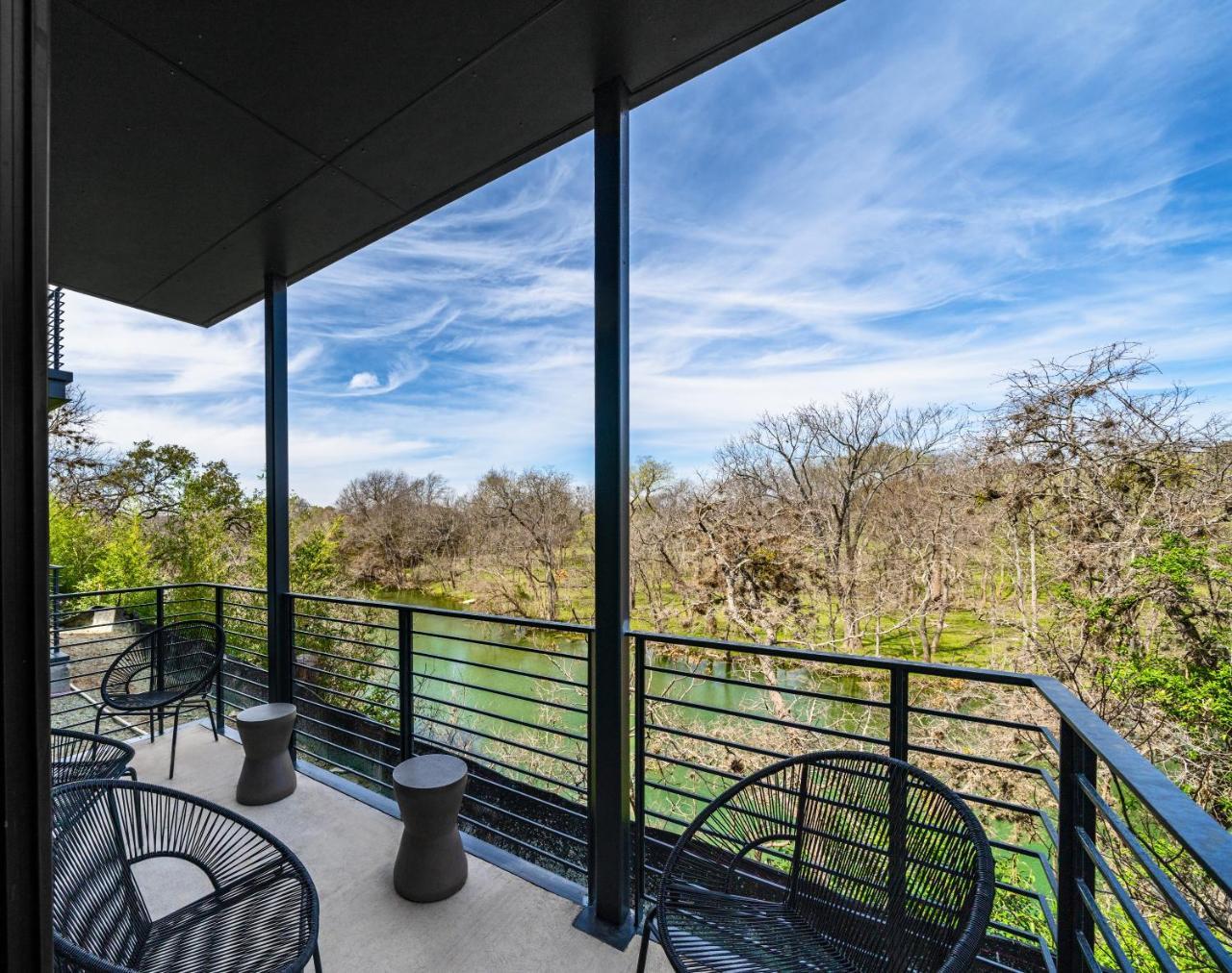 The Ruby Hotel Round Rock Exterior photo