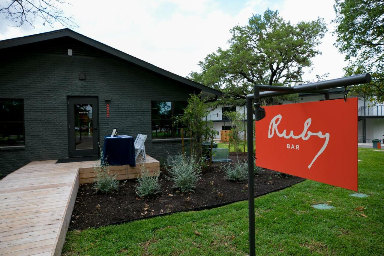 The Ruby Hotel Round Rock Exterior photo